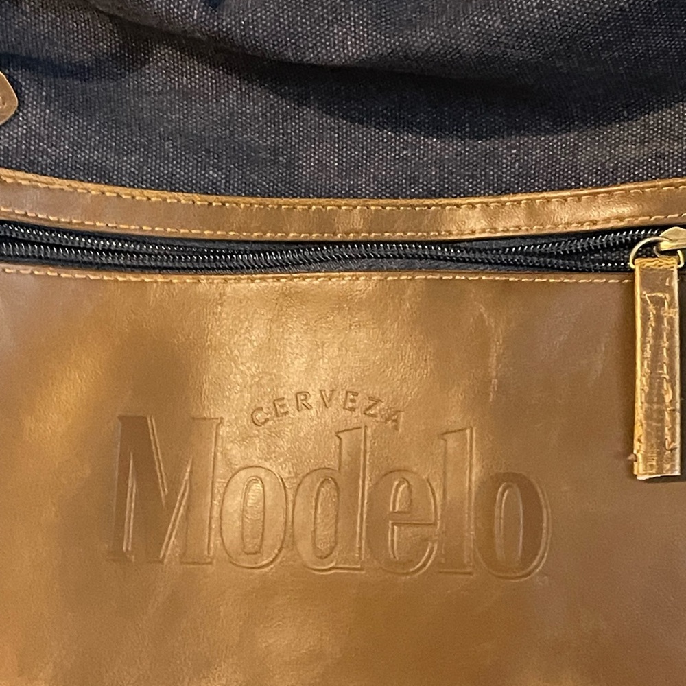 Field And Co. Duffle Bag With Modelo Logo Gem